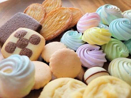【年末迄】お菓子の検品・箱詰め作業